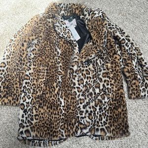 BRAND NEW BCBGENERATION 🐆 LEOPARD FLEECE JACKET